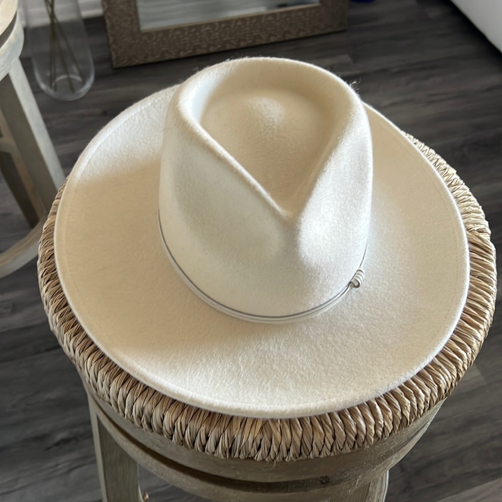 Wyeth hat